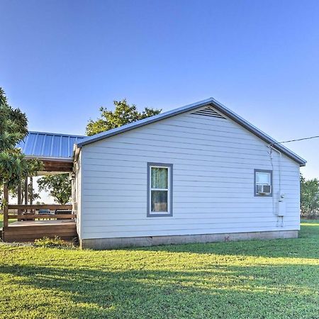House On Cattle Farm Central To Temple And Waco Lorena Экстерьер фото