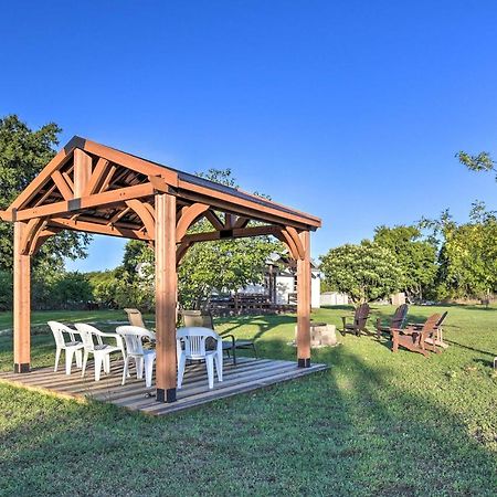 House On Cattle Farm Central To Temple And Waco Lorena Экстерьер фото