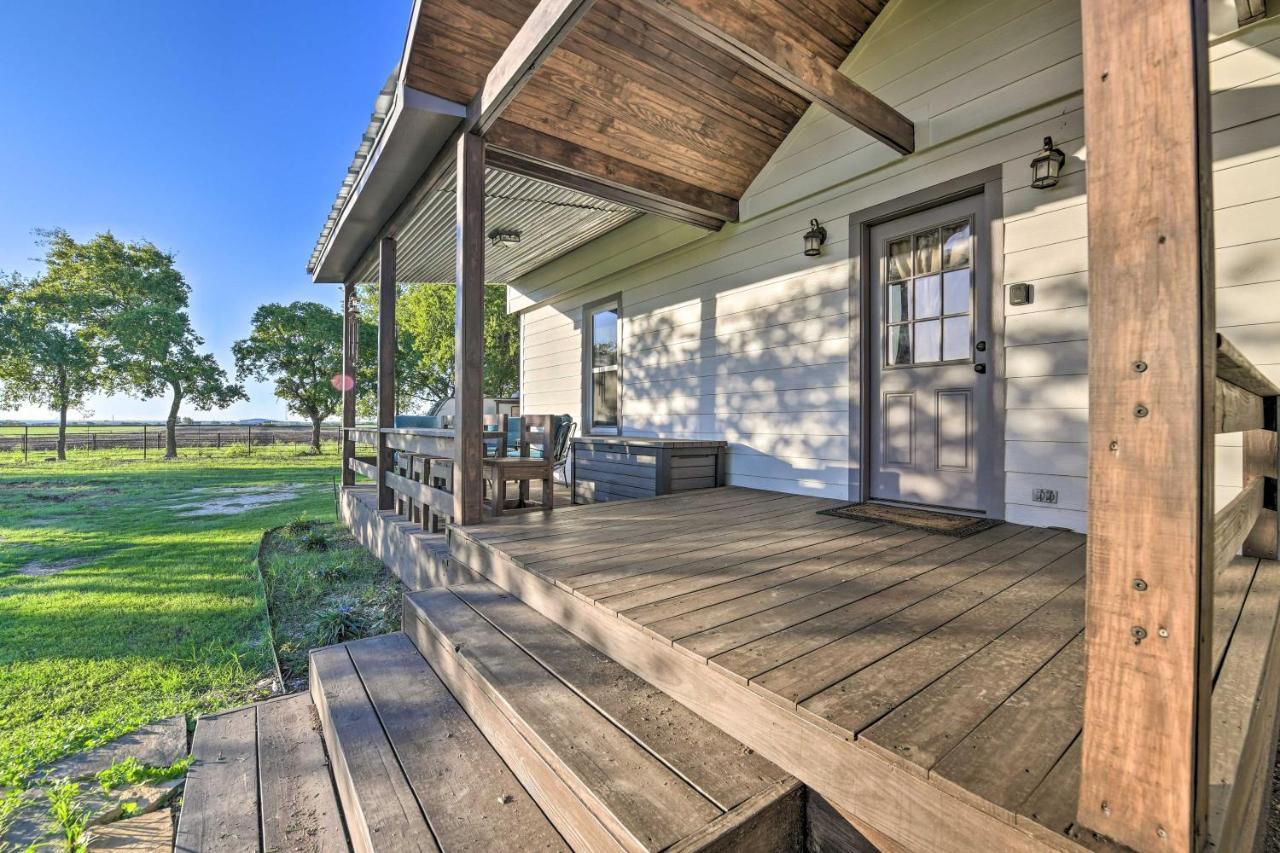 House On Cattle Farm Central To Temple And Waco Lorena Экстерьер фото