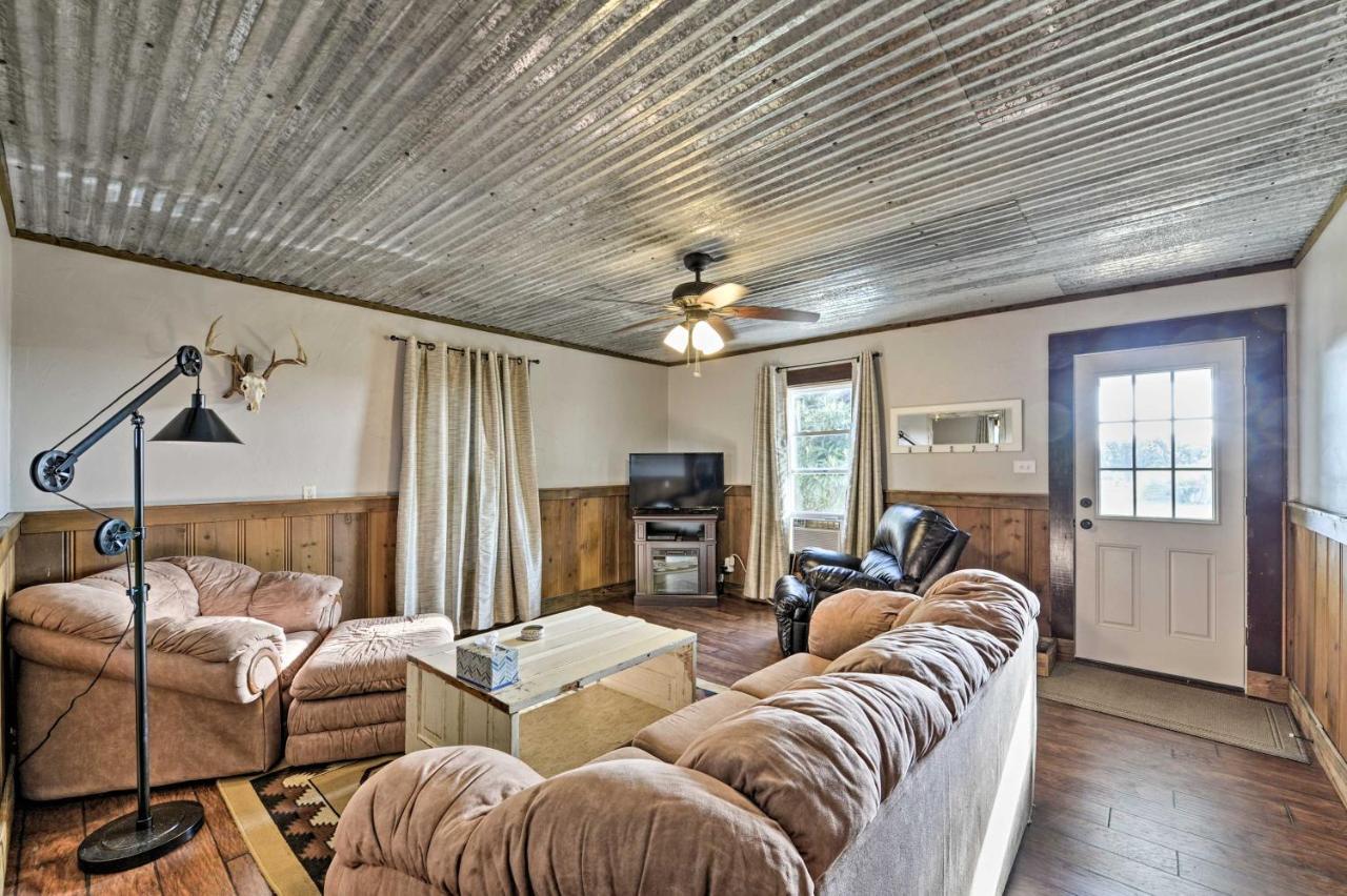 House On Cattle Farm Central To Temple And Waco Lorena Экстерьер фото